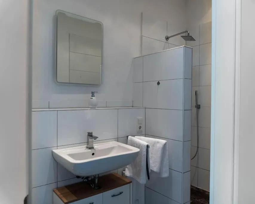 Your Luxurious Home In Köln Daire