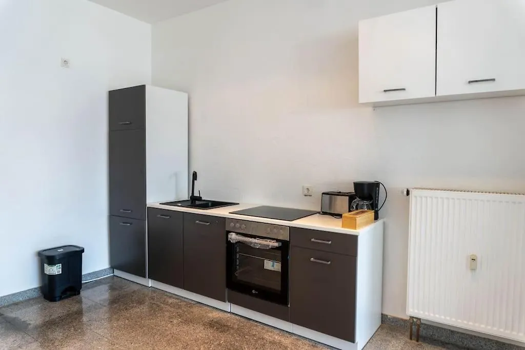 Your Luxurious Home In Köln 0*,  Almanya